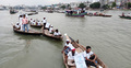 বুড়িগঙ্গায় নৌকা র‍্যালিতে ‘নদী উৎসব’ উদযাপন