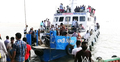 এখনও অতিরিক্ত যাত্রী নিচ্ছে লঞ্চ
