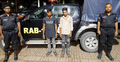 নকল সোনার মূর্তিসহ ২ যুবক আটক