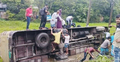 অটোরিকশা বাঁচাতে গিয়ে ডোবায় বাস, নিহত ১