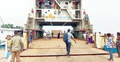চাপ নেই দৌলতদিয়ায়, যানবাহনের অপেক্ষায় ফেরি