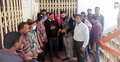 ভিসির কার্যালয়ে তালা দিয়ে সাবেক ছাত্রলীগ নেতাকর্মীদের বিক্ষোভ