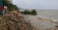 অস্বাভাবিক জোয়ারে লক্ষ্মীপুর উপকূলে ভাঙন