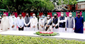 ছোটবোনকে নিয়ে বঙ্গবন্ধুর সমাধিতে প্রধানমন্ত্রীর শ্রদ্ধা