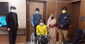 হুইল চেয়ার ও অর্থ সহায়তা পেলেন প্রতিবন্ধী রতন