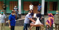 ৭৫ অসহায় পরিবারকে খাদ্যসামগ্রী দিলেন তিন যুবক
