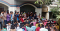১৪ ছাত্রের চুল কেটে দেওয়ার প্রতিবাদে প্রশাসনিক ভবনে তালা