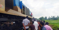 নীলসাগরের ইঞ্জিন বিকল, পশ্চিমাঞ্চলে ট্রেন চলাচল বন্ধ