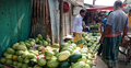 পিস হিসাবে কিনে কেজি দরে বিক্রি হচ্ছে তরমুজ
