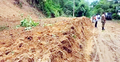 কক্সবাজারের মেরিন ড্রাইভ সড়কে পাহাড়ধস