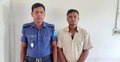 প্রবাসীর স্ত্রীর সঙ্গে আপত্তিকর অবস্থায় যুবক ধরা