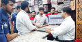 অতিরিক্ত দামে পোশাক বিক্রি, দুই প্রতিষ্ঠানকে জরিমানা