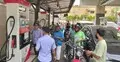পাম্পে-পাম্পে বাগবিতণ্ডা, ১৩ ঘণ্টা অপেক্ষার পরও মিলছে না তেল