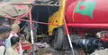 চাকা ফেটে দোকানে ঢুকে গেলো ট্যাংকলরি, আহত ৩