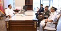 প্রধানমন্ত্রীর সঙ্গে তিন বাহিনী প্রধানের সাক্ষাৎ