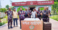 দর্শনায় ভারত থেকে ফেরার সময় ডলারসহ যুবক আটক