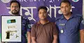 পুলিশ দেখে পালাতে যাওয়া যুবকের কাছে মিললো পিস্তল