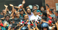 দুই উপদেষ্টা এখনো অবরুদ্ধ, সব দাবি মেনে নিয়েছি বললেন আসিফ নজরুল