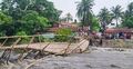 সাতক্ষীরায় বেইলি ব্রিজ ও সেতু ভেঙে যোগাযোগ বিচ্ছিন্ন
