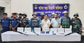 যৌথ অভিযানে আগ্নেয়াস্ত্র-টাকাসহ আটক ৫