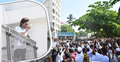 ঈদের শুভেচ্ছা বিনিময়ে শাহরুখের বাড়ির সামনে ভক্তদের ভিড়