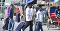 রাজধানীতে ফেরা যাত্রীর চাপ বেড়েছে