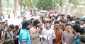 ঢাবির নবীন শিক্ষার্থীদের সিটের দাবিতে রেজিস্ট্রার ভবন ঘেরাও ডাকসুর