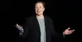 Elon Musk becomes first person worth over $700b