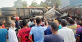 নিয়ন্ত্রণ হারিয়ে চলন্ত ট্রাক ঢুকে পড়লো দোকানে, দুই পথচারী আহত