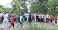 ফরিদপুরে দ্বিতীয় দিনের মতো দুই মহাসড়ক অবরোধ