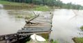 কাঠের সাঁকো ভেঙে নদীতে, বিপাকে অর্ধলাখ মানুষ