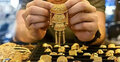 Gold price drops again in local market