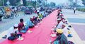 পথচারীদের ইফতারে ব্যতিক্রমী আয়োজন