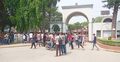 ছুটিতে হল খোলা রাখার দাবি, উপাচার্যের সাক্ষাৎ না পেয়ে ফটক অবরোধ