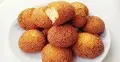 কম সময়ে বানিয়ে নিন সুজির বড়া
