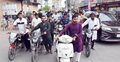 মোটরসাইকেল ঠেলে জ্বালানির দাম বৃদ্ধির প্রতিবাদ জানালো এনসিপি