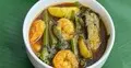 কম মসলায় চিংড়ি-লাউ শাকের ঝোল