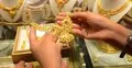 সোনার দাম ভরিতে কমলো ৩ হাজার ২৬৬ টাকা