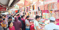 শেষ সময়ে ক্রেতাদের ভিড়ে জমজমাট মিরপুরের ঈদের বাজার