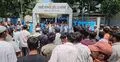 মুন্সিগঞ্জে অনিয়মের প্রতিবাদে এসিল্যান্ড কার্যালয় ঘেরাও