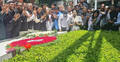 বঙ্গবন্ধুর সমাধিতে সুপ্রিম কোর্ট আইনজীবী সমিতির শ্রদ্ধা