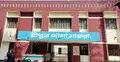 দেওয়াল ভেঙে মসজিদে ঢুকে প্রতিপক্ষের ওপর হামলা