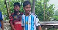 দুধ দিয়ে গোসল করে ব্রাজিল ছেড়ে আর্জেন্টিনার সমর্থক হলেন তরুণ