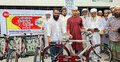মসজিদে টানা ২০০ ওয়াক্ত নামাজ পড়ে বাইসাইকেল পেলো ৫ শিক্ষার্থী