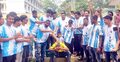 দুধ দিয়ে গোসল করে আর্জেন্টিনা সমর্থনে ব্রাজিলের ভক্ত