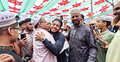শিকড়ের টানে বগুড়ায় মুশফিক: রিকশায় চড়ে ছেলে ও বাবার সঙ্গে ঈদগাহে