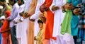 ইমামের পেছনে নামাজ আদায়ের সময় ভুল হলে করণীয় কী?