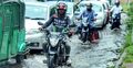 ঢাকায় ১৯ মিলিমিটার বৃষ্টি, জলাবদ্ধতায় ভোগান্তি