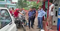 পাম্পে তেল আসার খবরে হুমড়ি খেয়ে পড়েছেন চালকরা