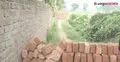 সরকারি বিদ্যালয়ের রাস্তা নেই, অস্থায়ী পথেও ব্যারিকেড